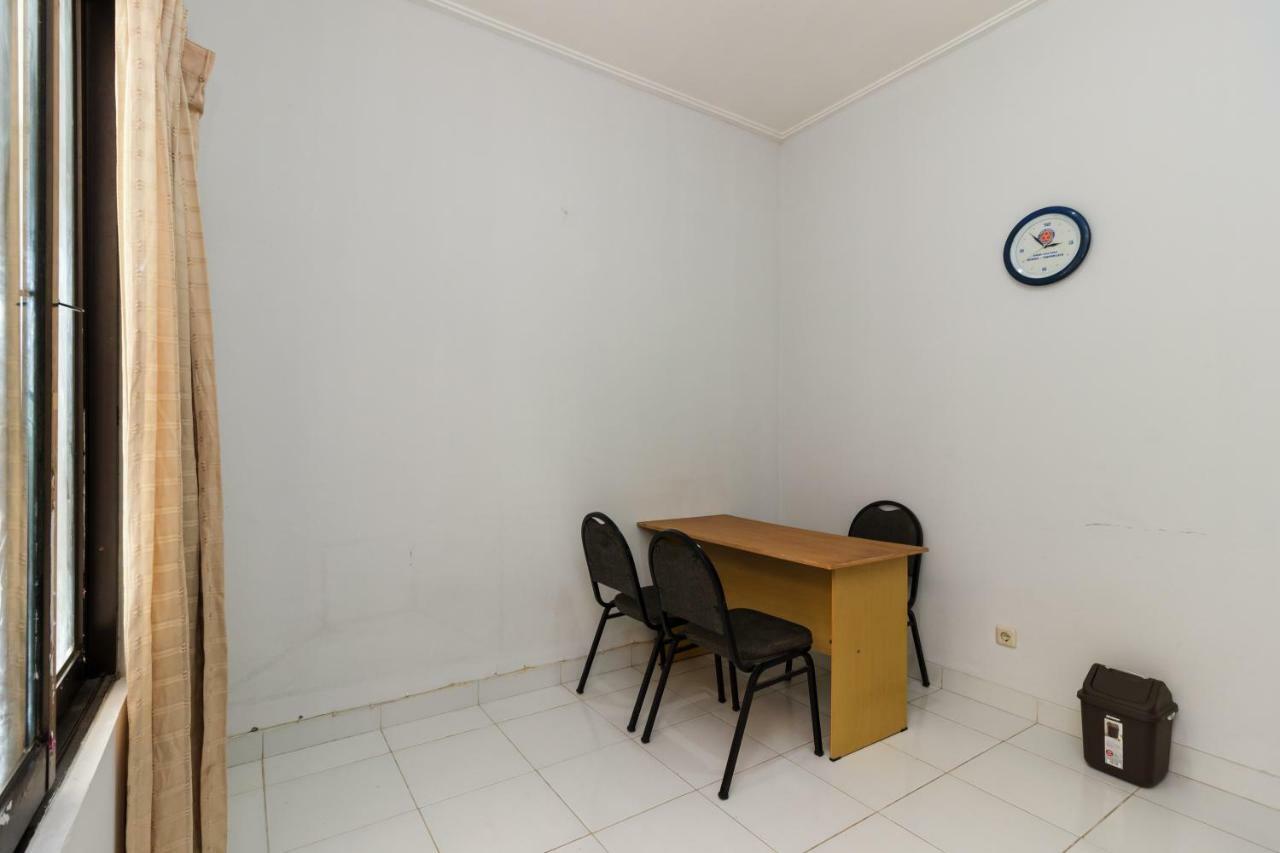 Reddoorz Syariah Near Pondok Indah Mall 3 Jakarta Eksteriør bilde